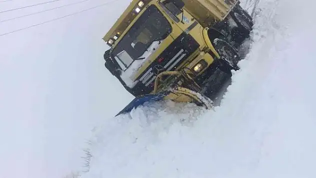 Büyükşehir 145 mahalle yolunu açtı, 23 yol kapalı