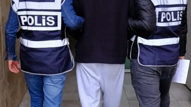 Denizli'de FETÖ operasyonu: 5 gözaltı