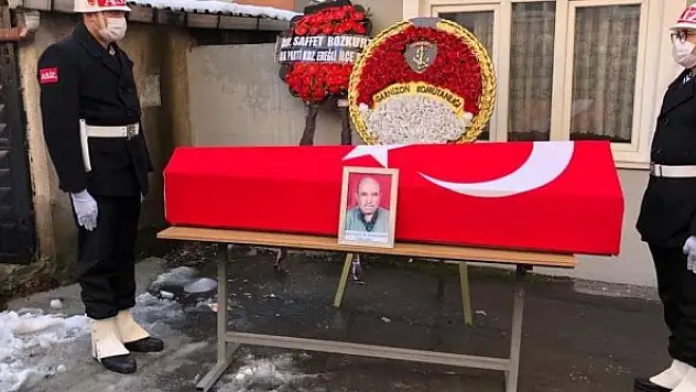 Vefat eden Kore gazisi törenle son yolculuğuna uğurlandı