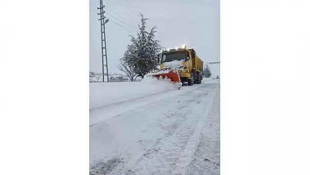 92 mahalle yolu ulaşıma açık, 3 yol kapalı
