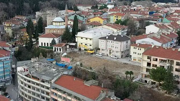 Riskli yapılar yıkılıyor, tarih ortaya çıkıyor