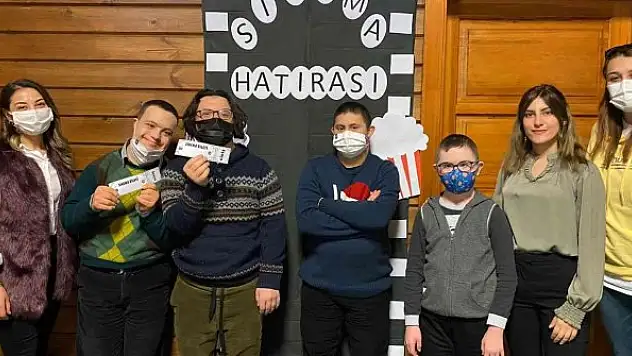 Down sendromlu çocuklara özel sinema