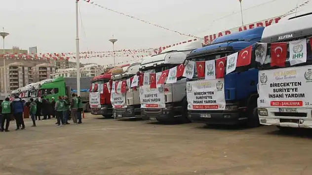 Şanlıurfa'dan sınır ötesine 13 tır insani yardım gönderildi