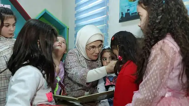 Emine Erdoğan, Bebek Kütüphanesi'nin açılışını yaptı