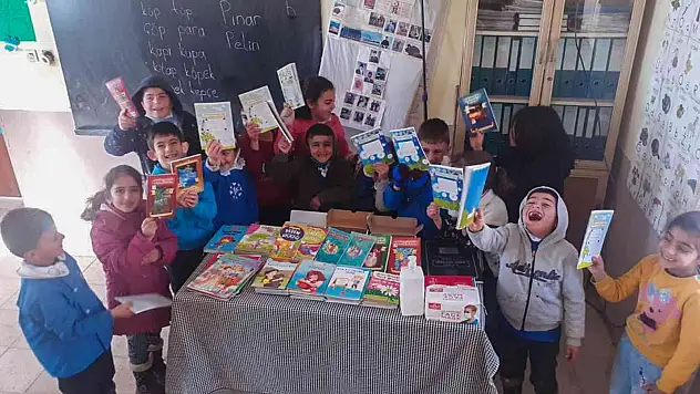 Buca'dan Kars'a kitap köprüsü