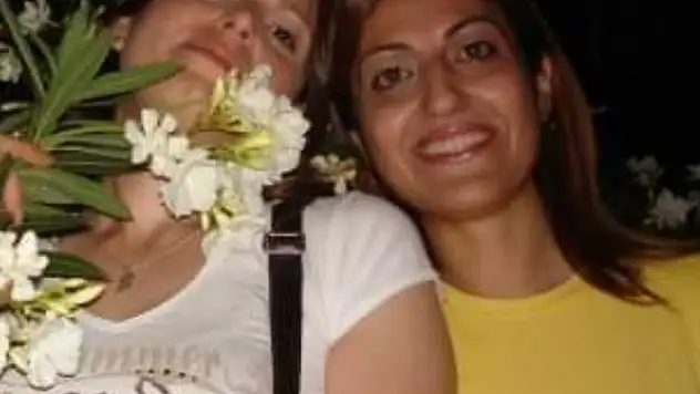 Kanserden şüphelenen kuzenini doktora götürdü, kendisi kanser olduğunu öğrendi