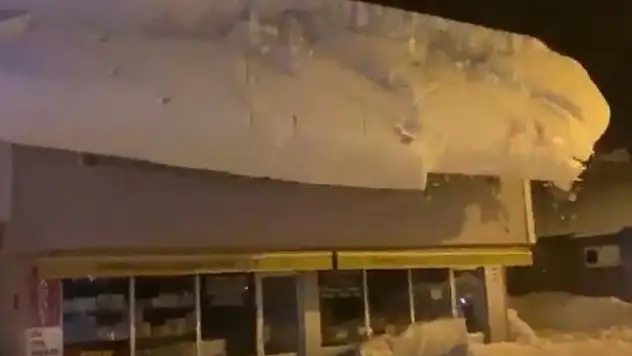 Çatılardaki tehlike kameralara yansıdı