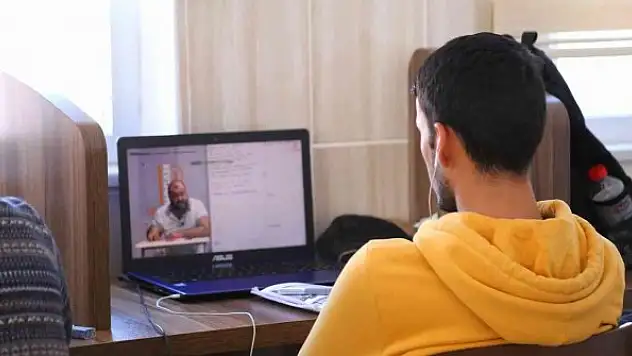 Aksaray'da Millet Kıraathanesi yarıyıl tatilinde doldu taştı