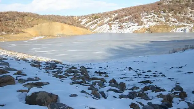 Beyşehir'de kar yağışıyla Karadiken Göleti'nin su seviyesi yükseldi