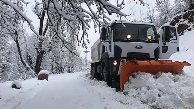 Doğu'da 4 ilde kar nedeniyle 75 yerleşim yerine ulaşım sağlanamıyor