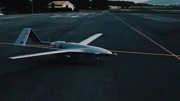 Kara Kuvvetleri Komutanlığına CATS kameralı Bayraktar TB2 SİHA'lar teslim edildi