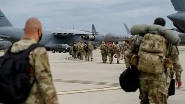 Ve beklenen oldu! İlk askeri birlik indi