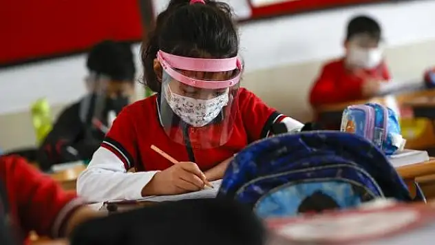 Yarıyıl tatilinin ardından ilk ders zili çaldı