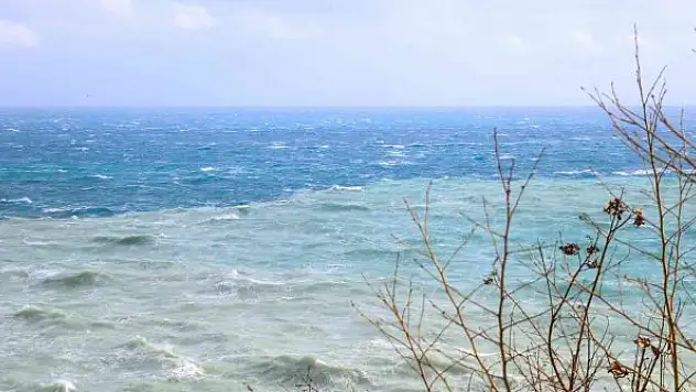 Konyaaltı sahilinde renk cümbüşü oluştu