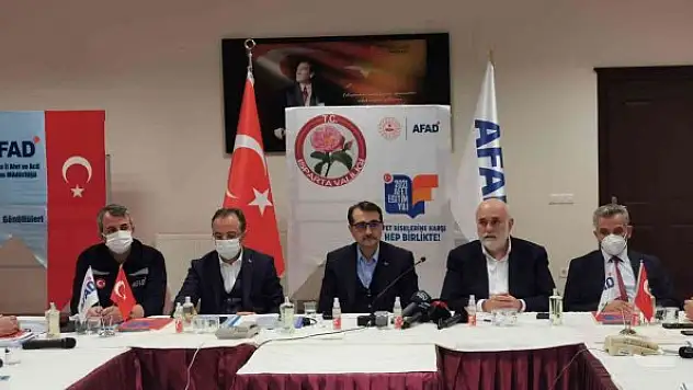 Bakan Dönmez: 'Kendi saflarını sıklaştırmaya çalışanlar ucuz siyaset yaptılar, biz gerçekleri paylaştık'