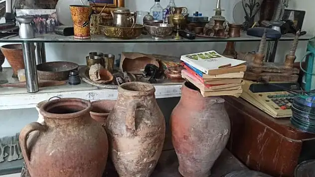 Yeşil sahalardan antikacı dükkanına