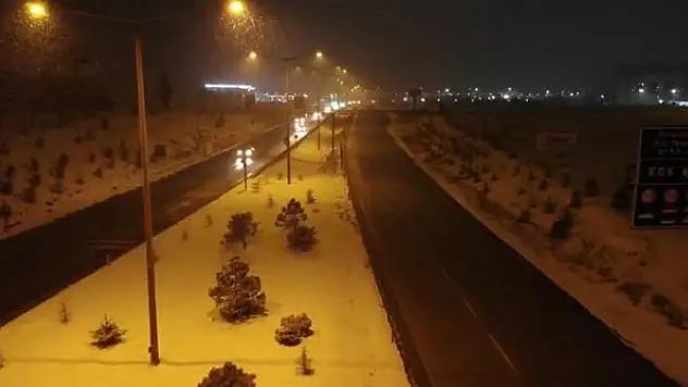 43 ilin geçiş güzergahında kar yağışı başladı