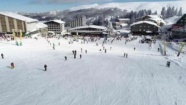 Uludağ'da kar kalınlığı 130 santimetreye ulaştı