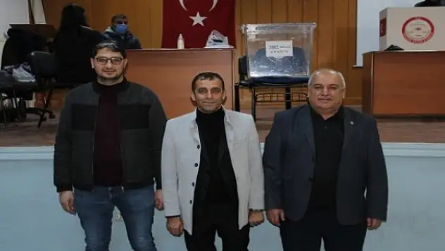 Yunak Esnaf ve Sanatkarlar Odası Başkanlığına İbrahim Ayaz yeniden seçildi