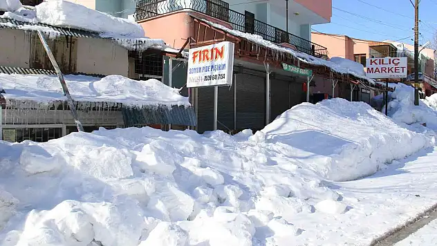 Burası Mersin... 40 yıl sonra evler neredeyse kara gömüldü