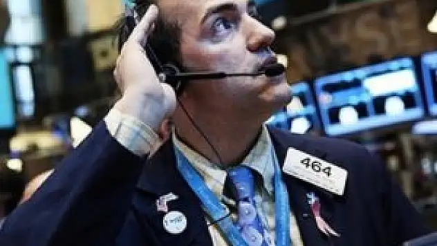 Avrupa'yı birleştiren Euro çöküşün eşiğinde