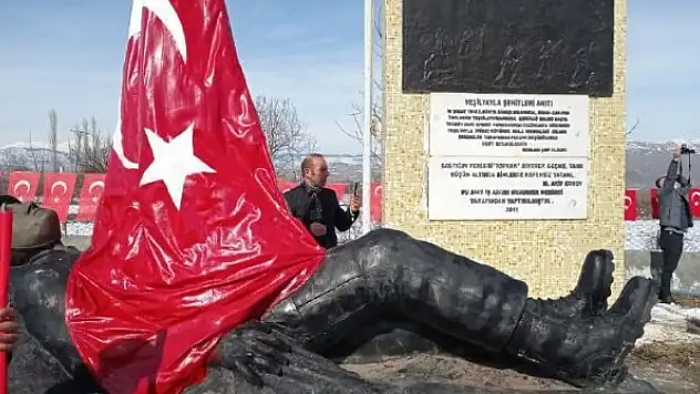 Ermeniler tarafından şehit edilen 71 askerimiz anıldı