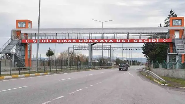 Şehidin adı görev yaptığı kurumun önündeki üst geçide verildi