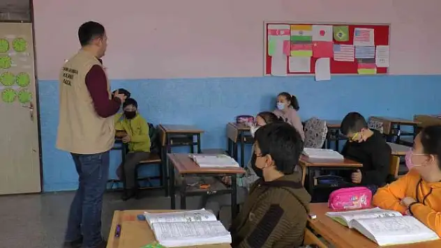 'Tarımda minik eller' projesinde uygulamalı ders başladı