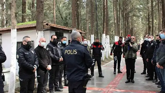 Şehit polis Kaplan, mezarı başında anıldı
