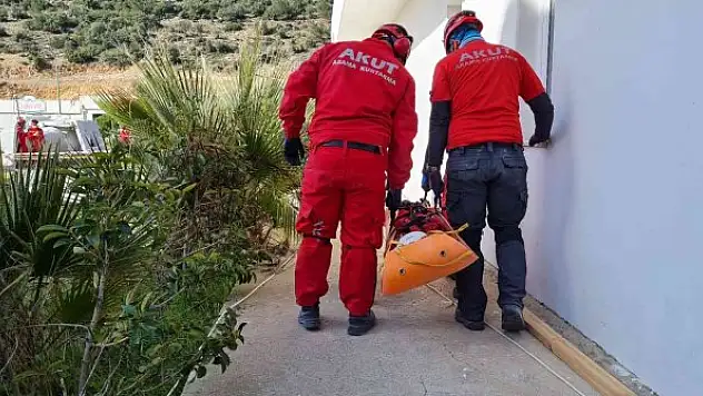 AKUT deprem tatbikatı yaptı