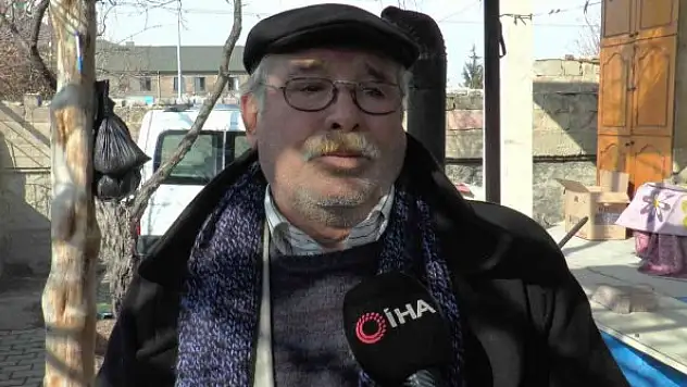 'Can yoldaşım' dediği köpek için gözyaşı döküyor