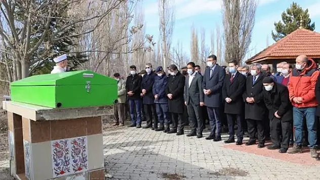 Şehit annesine son görev