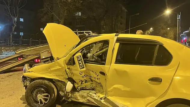 Trafik kazasında yaralanan motosiklet sürücüsü öldü