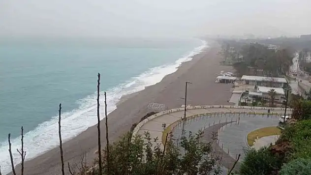Antalya'da sağanak yağış
