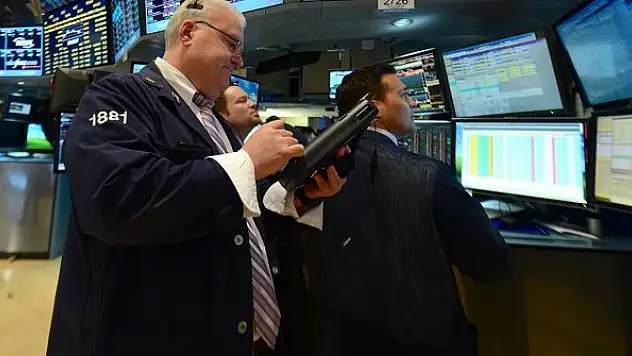 Küresel piyasalarda jeopolitik risklerle dalgalanma sürüyor