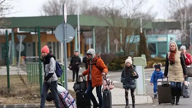 BM: 50 binden fazla Ukraynalı son 48 saatte Ukrayna'dan ayrıldı