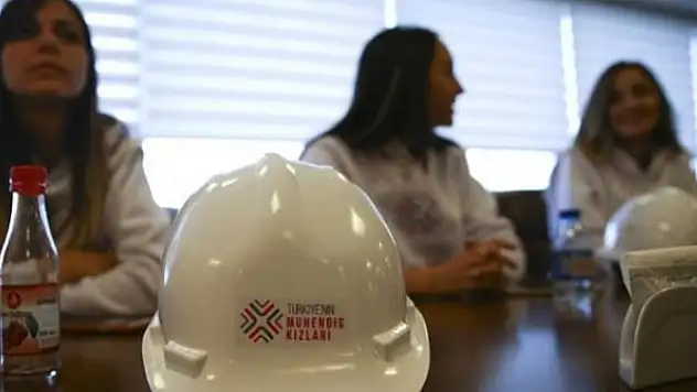 `Türkiye'nin Mühendis Kızları Projesi` ile 710 kız öğrenciye ulaşıldı