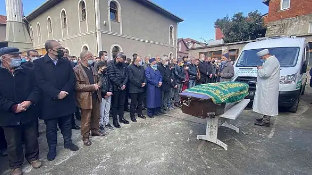 Kaçak maden ocağındaki göçükte ölen işçi toprağa verildi