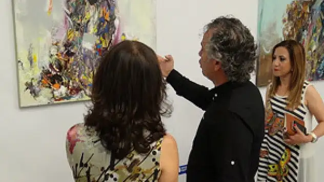 Novada'da üç ressamdan üç sergi