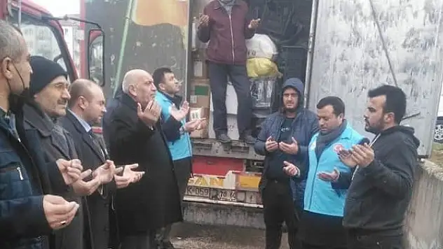 Kamplarda yaşayan vatandaşlara giyecek yardımı