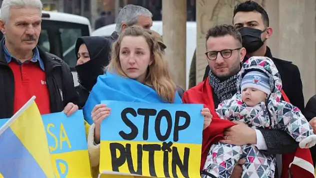 Savaşın son bulmasını isteyen Ukraynalılar Denizli'de bir araya geldi