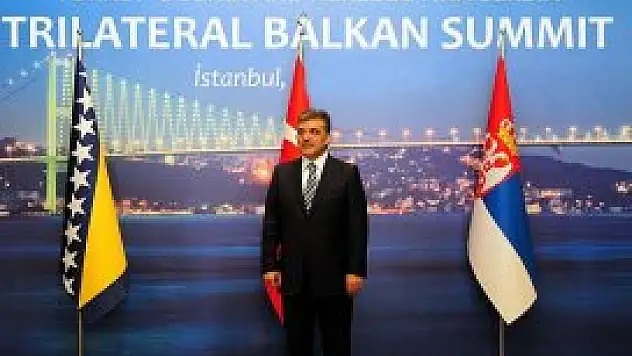 Üçlü Balkan Zirvesi'ne ev sahipliği yapacak