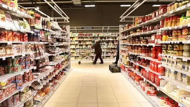 İngiltere'de marketlerden Rus ürünleri kaldırılıyor