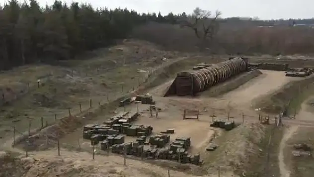 Rus ordusu Herson'da bir askeri üssü ele geçirdi