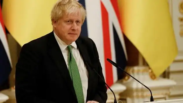 Johnson ile Zelenskiy telefonda görüştü