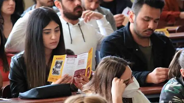 Yüksek okul öğrencilerine 'KADES' tanıtıldı