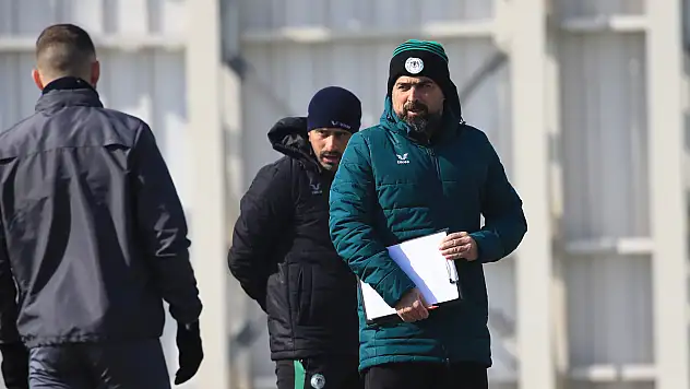 İlhan Palut: Kayserispor maçı çok zor geçecek!