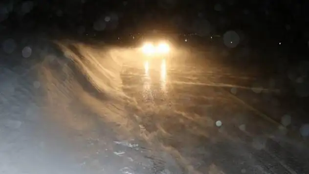Iğdır-Kars kara yolunda yoğun tipi