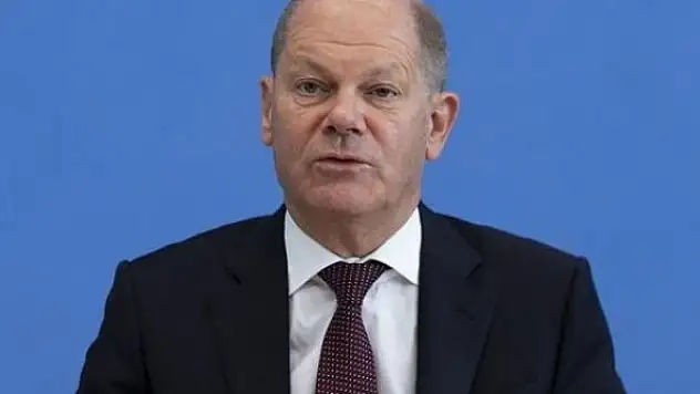Almanya Başbakanı Scholz'dan Rus doğalgaz ve petrolü savunması