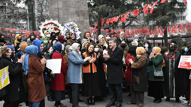 AK Partili kadınlar 8 Mart Dünya Kadınlar Günü'nde bir araya geldi